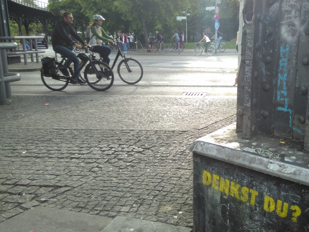 Fahrt Fahrrad kombiniert mit BVG, Foto von Rädern by YuYun